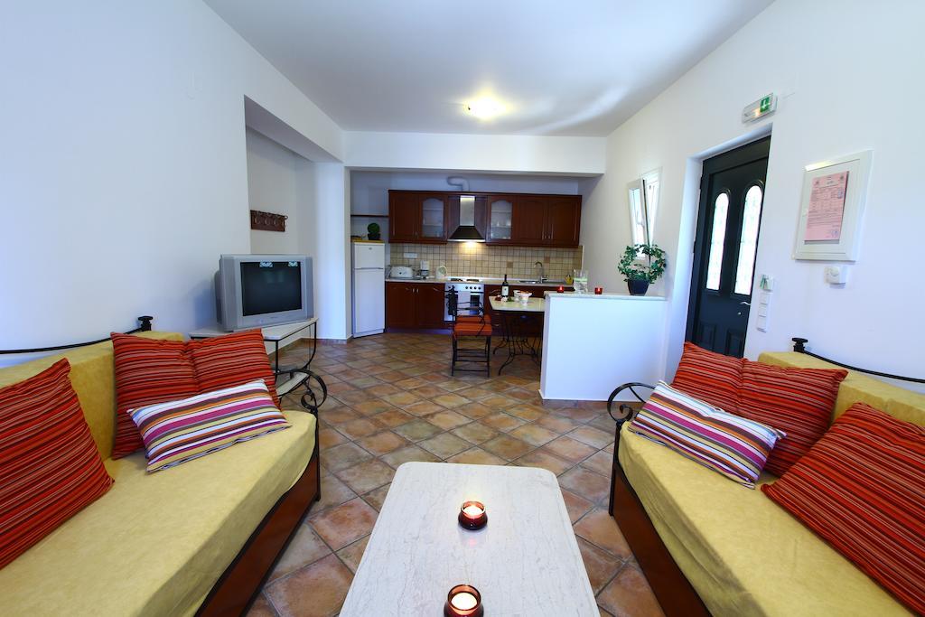 Villa Polyxeni Apartments Sívota Exterior foto